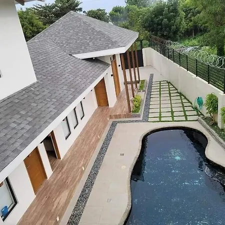 Lux 7 Pool Villa Mactan